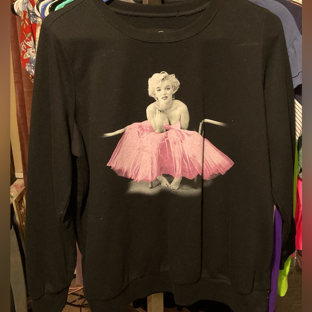 Women’s Marilyn Monroe sweatshirt
